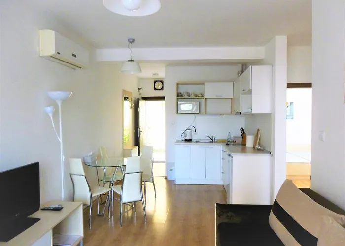 아파트 Apartment Lozenets