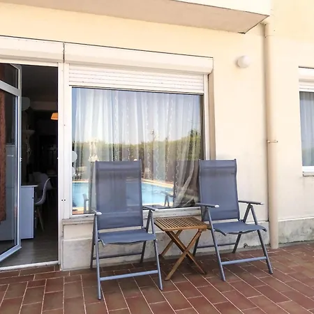 със басейн до плажа 로제넷츠